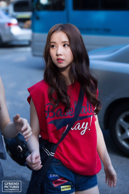 여자친구 에서 제일 눈이 가는 아이.jpg (feat.은하) | 인스티즈