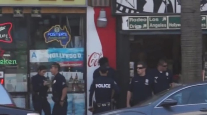 백인과 흑인이 자동차 문 따려고 할 때의 반응 차이 | 인스티즈