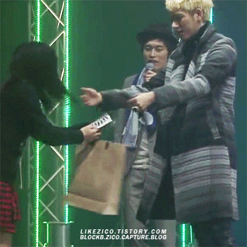 계속 보게 되는 설레는 움짤 모음 - 3 | 인스티즈