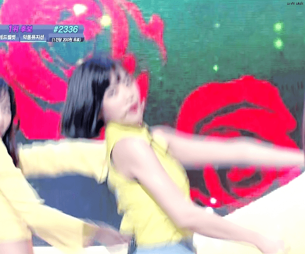 레드벨벳 노랑 조이.gif | 인스티즈