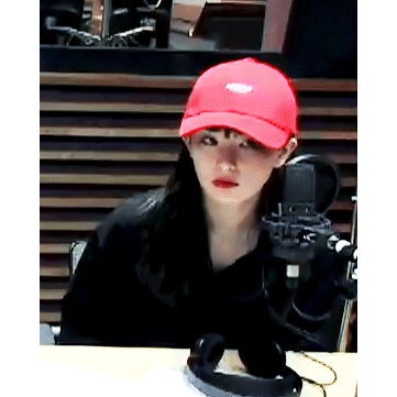 모자 쓴 귀여운 슬기.gif | 인스티즈