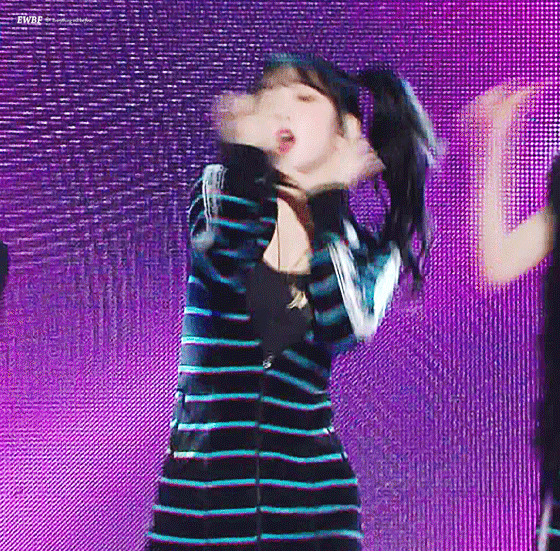 인형같은 양갈래 아이린.gif | 인스티즈