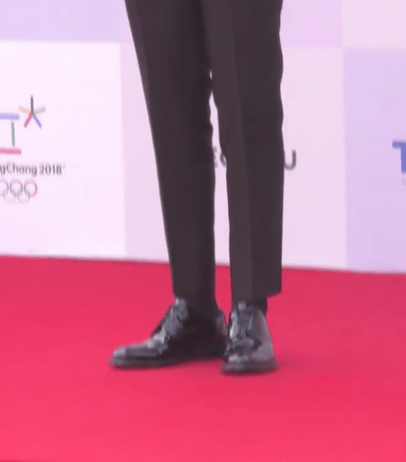 오늘자 쓰리피스 수트 입은 박보검.jpg | 인스티즈