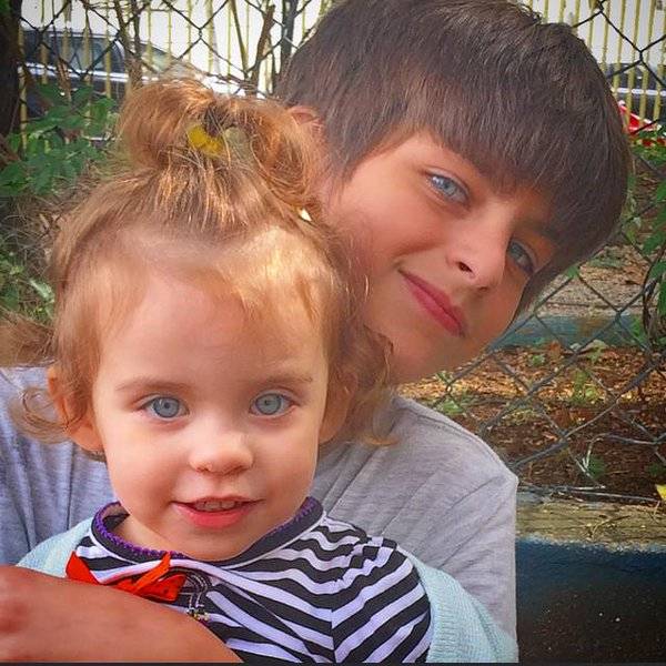 [이자벨리폰타나] 모델 엄빠한테 유전자 몰빵으로 다 받은 아들 | 인스티즈