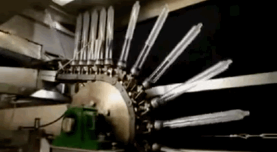 콘돔이 만들어지는 과정.gif | 인스티즈