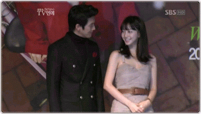 개잘생긴 남자를 바라보는 여자들의 표정.gif | 인스티즈