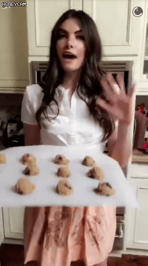 쿠키 굽는 처자.gif | 인스티즈