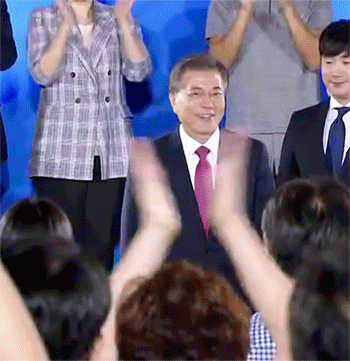 유미야...이니가 안뇽할때마다 나 돈다.... | 인스티즈