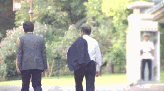 유미야...이니가 안뇽할때마다 나 돈다.... | 인스티즈