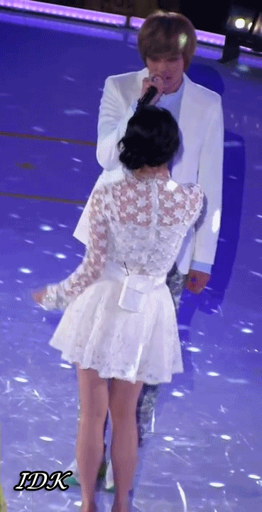 끼부리는 아이유.gif | 인스티즈