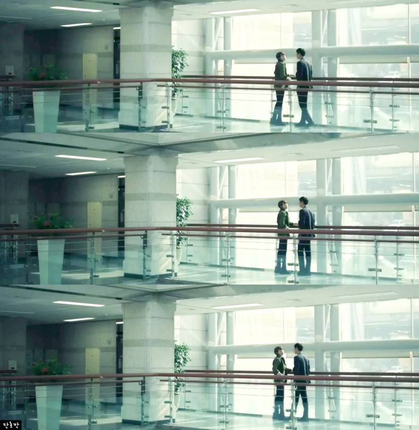 [시그널] 항상 미묘하게 그려서 더 설레는 김은희작가의 특유의 러브라인 유형 (김혜수&조진웅 / 김혜수&이제훈) | 인스티즈