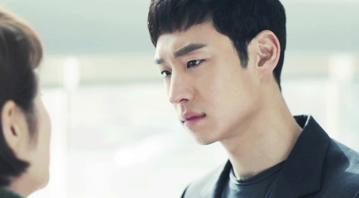 [시그널] 항상 미묘하게 그려서 더 설레는 김은희작가의 특유의 러브라인 유형 (김혜수&조진웅 / 김혜수&이제훈) | 인스티즈