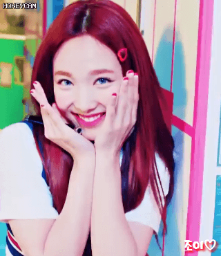 포카리 스웨트로 트둥이🌺꽃 9송이 개화시키는 나연이🐰 | 인스티즈