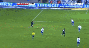 패스를 보고 주는거야 대충 차는거야 | 인스티즈