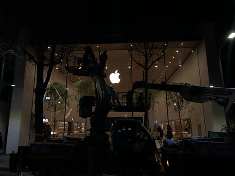 가림막 내린 강남 가로수길 애플스토어 | 인스티즈