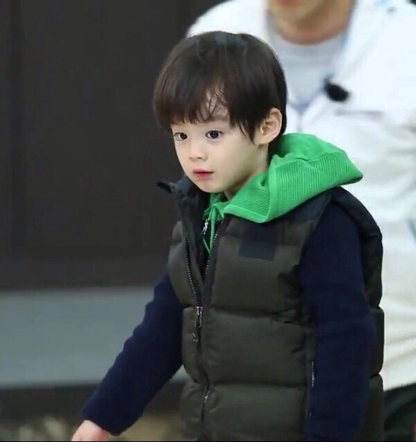  좀만 크면 각 소속사들이 루팡 해갈 것 같은 어린이들ㅋ (15년 뒤 내 통장주인 미리보기) | 인스티즈