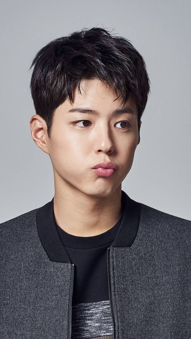 살짝 각진 얼굴형이 매력적인 박보검.jpg | 인스티즈