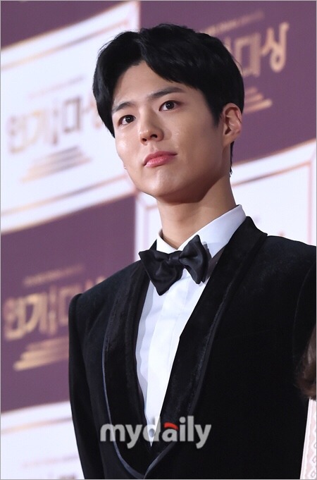 오늘자 흑발로 염색한 박보검.JPG | 인스티즈