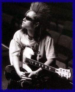 오늘이 히데기일이군요... | 인스티즈