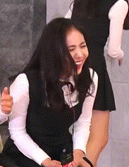 아무리 봐도 걸그룹스럽게는 안웃는 여자친구 신비.gif | 인스티즈