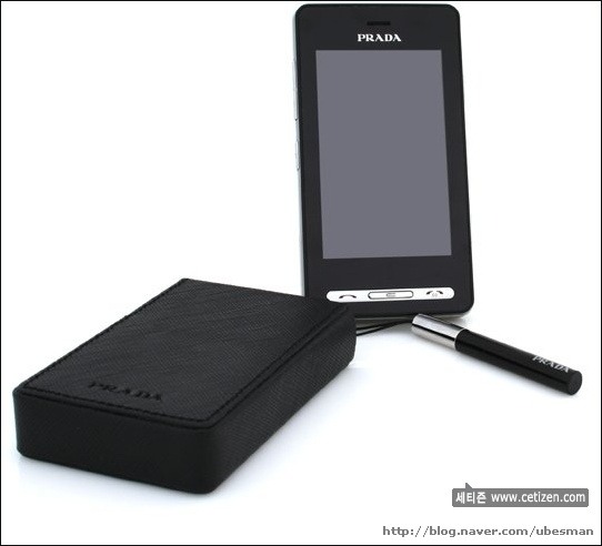  디자인 하나는 甲인것같은 LG의 프리미엄 라인 핸드폰.jpg | 인스티즈