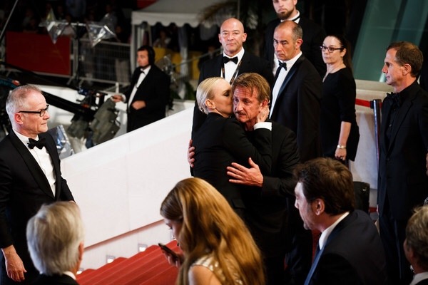 팬들은 아무것도 안하는데 본인이 자꾸 망붕 생성하시는 배우 | 인스티즈