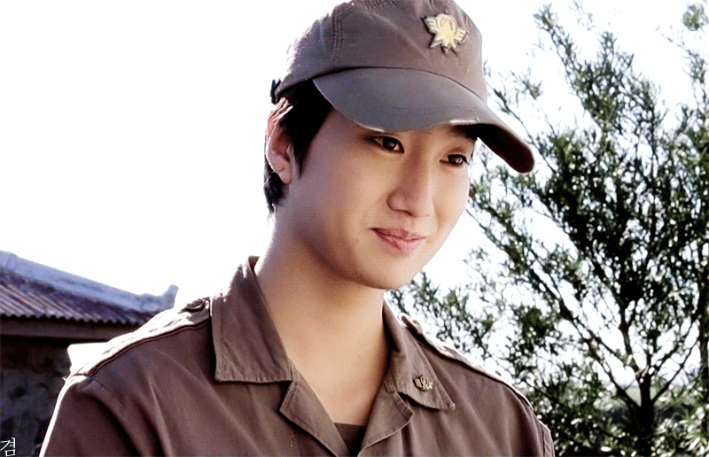 가출한 아빠 찾으러 왔는데 나랑 똑같이 생긴 여자가 있어요......jpgif | 인스티즈