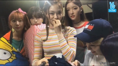 팬들 기억 지우려는 아이돌 | 인스티즈