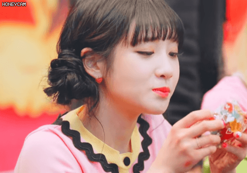 러블리즈 지애 리얼로 고등학생때 방송나오던 시절.gif | 인스티즈