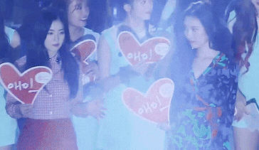 선미가 다가와서 깜놀하는 쫄보린.gif | 인스티즈