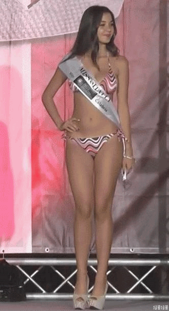 예선 탈락한 이탈리아 모델.gif | 인스티즈