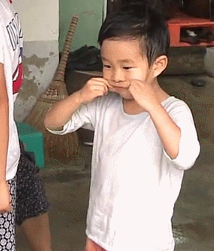 첫등장부터 인터넷 난리났던 5살 김민율.jpgif | 인스티즈