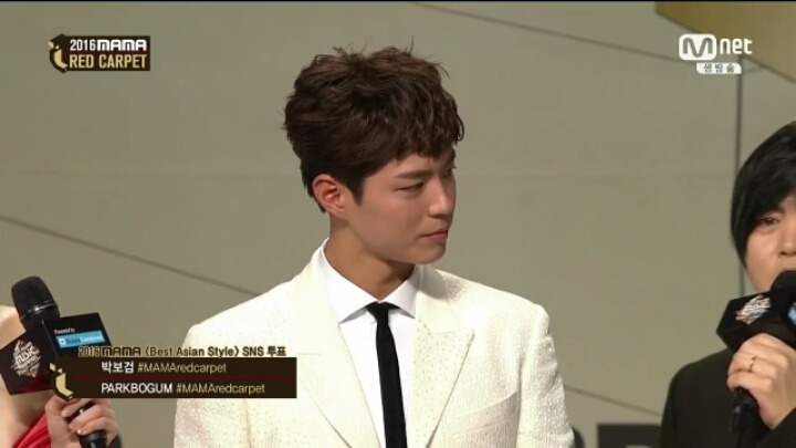 박보검 오늘자 흰수트 .jpg | 인스티즈