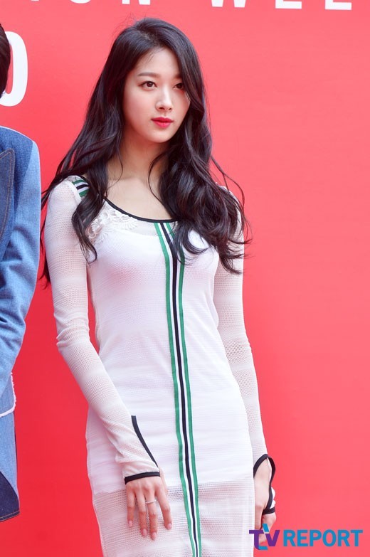 [나인뮤지스] 오늘자 민하-경리.jpg | 인스티즈