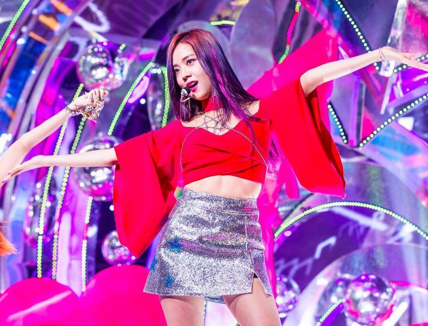 블랙핑크) 차갑고 섹시한 지수.gif | 인스티즈