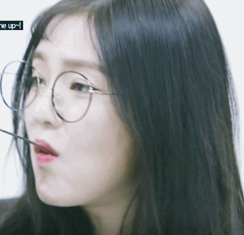 아이린 몰래 밥 먹다가 걸렸을때 반응.gif | 인스티즈