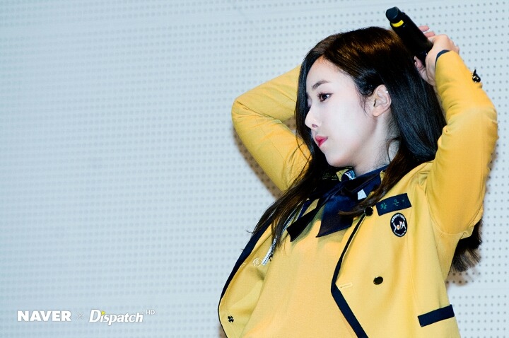 여자친구 막내라인 서공예 졸업식 사진.jpg | 인스티즈