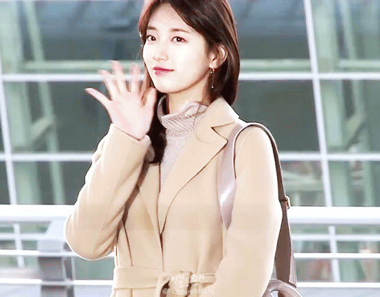 수지 실물 느낌.gif | 인스티즈