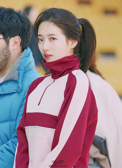 수지 분노의 주먹질.gif | 인스티즈