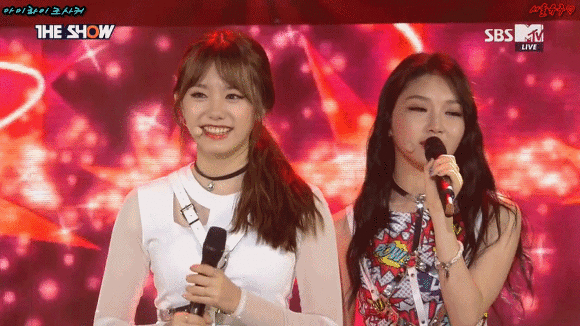 [아이오아이] 도연이가 소혜 배와 엉덩이를 노리고 아주 그냥 | 인스티즈