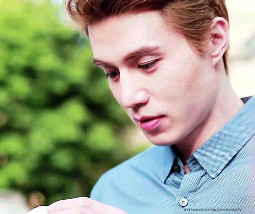 금발머리한 이동욱.GIF | 인스티즈