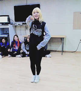 JYP에서 춤 제일잘추는거같은 여성아이돌 | 인스티즈