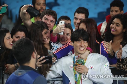 브라질 여심 강탈한 이대훈선수 | 인스티즈