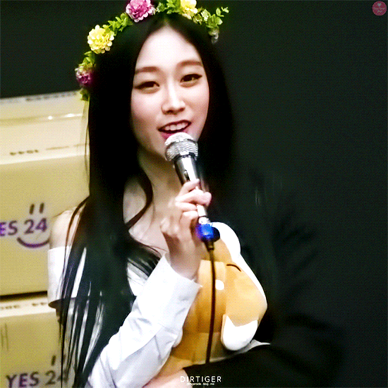 다시 흑발로 돌아온 러블리즈 지수.gif | 인스티즈