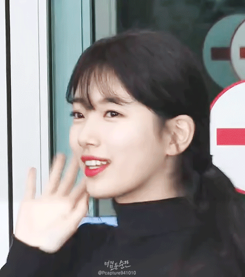 수지 실물 느낌.gif | 인스티즈