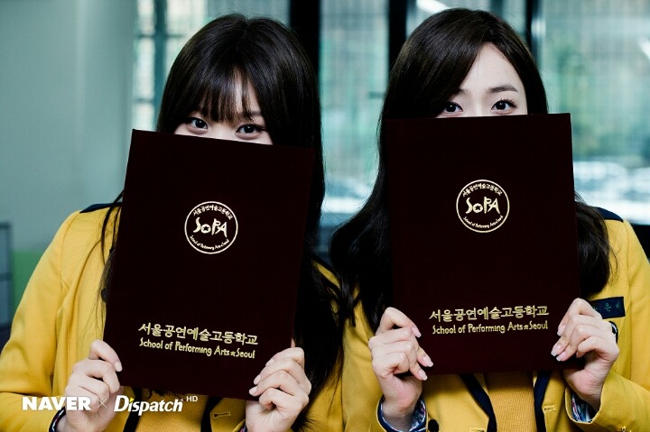 여자친구 막내라인 서공예 졸업식 사진.jpg | 인스티즈