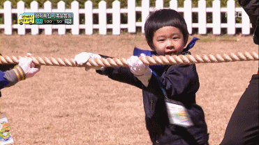첫등장부터 인터넷 난리났던 5살 김민율.jpgif | 인스티즈