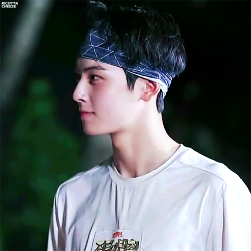 여초 반응 핫한 흰티남 | 인스티즈