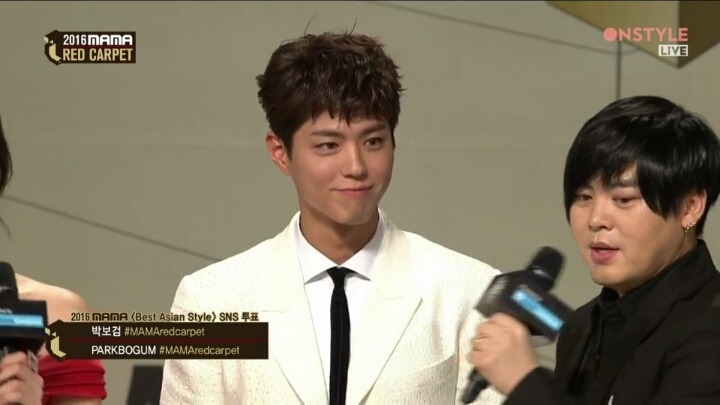 박보검 오늘자 흰수트 .jpg | 인스티즈