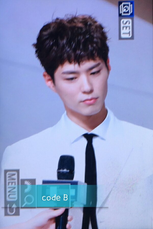 박보검 오늘자 흰수트 .jpg | 인스티즈